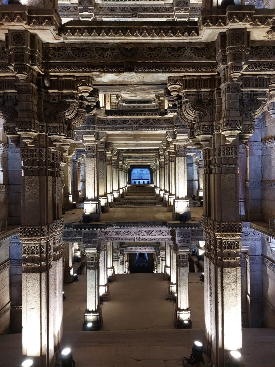 Adalaj Stepwell detail 1