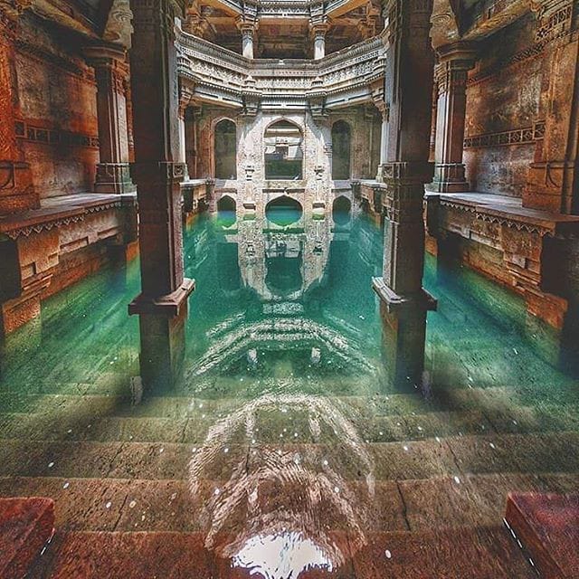 Adalaj Stepwell detail 27
