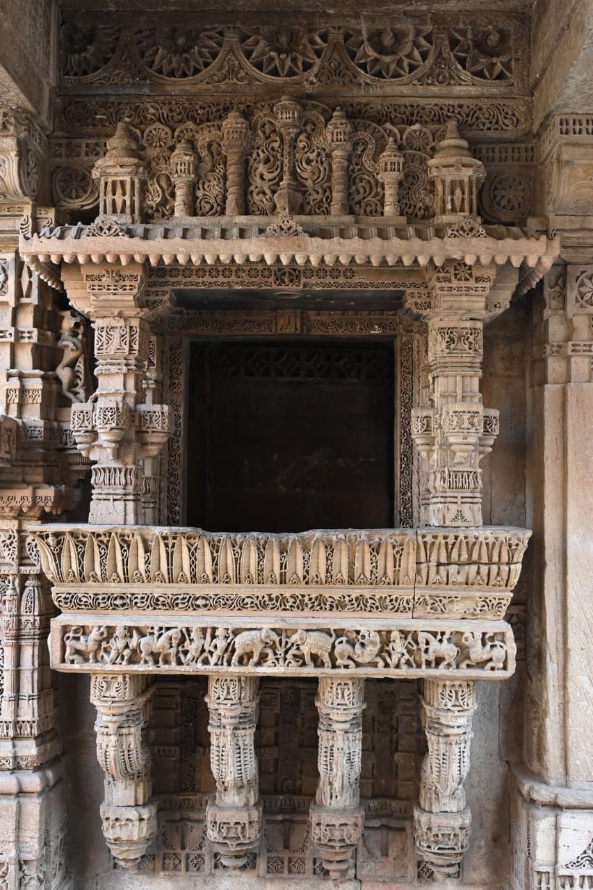Adalaj Stepwell photograph 9